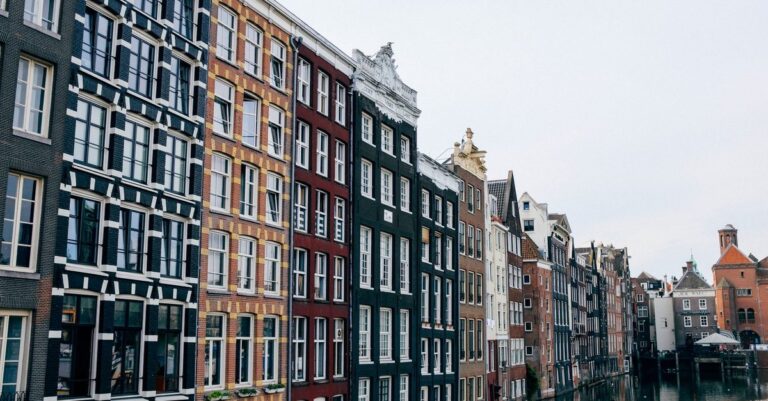 How to Ensure Cosmetic Compliance in the Netherlands: NVWA Guidelines