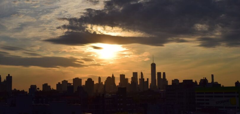 New York City skyline representing selling cosmetics in the USA under MoCRA