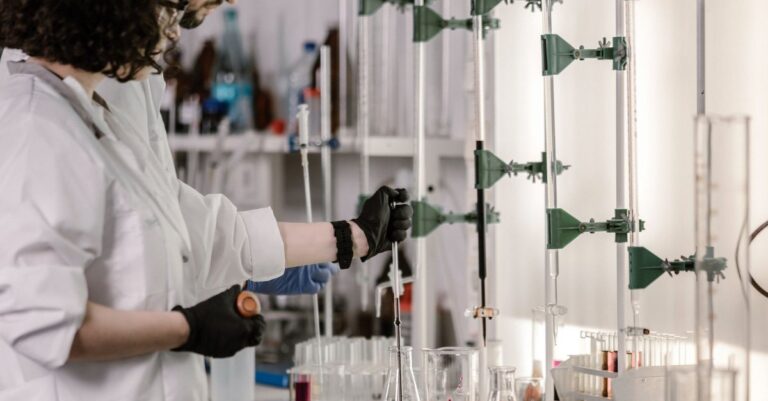 Margin of Safety (MoS) in Cosmetics: How It Is Calculated